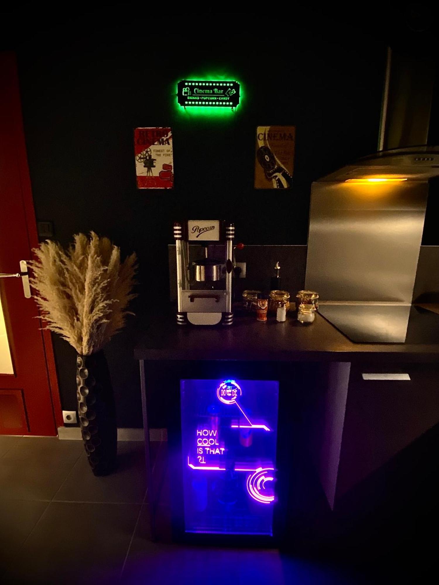 L Unique Cinema Room Гренобъл Екстериор снимка